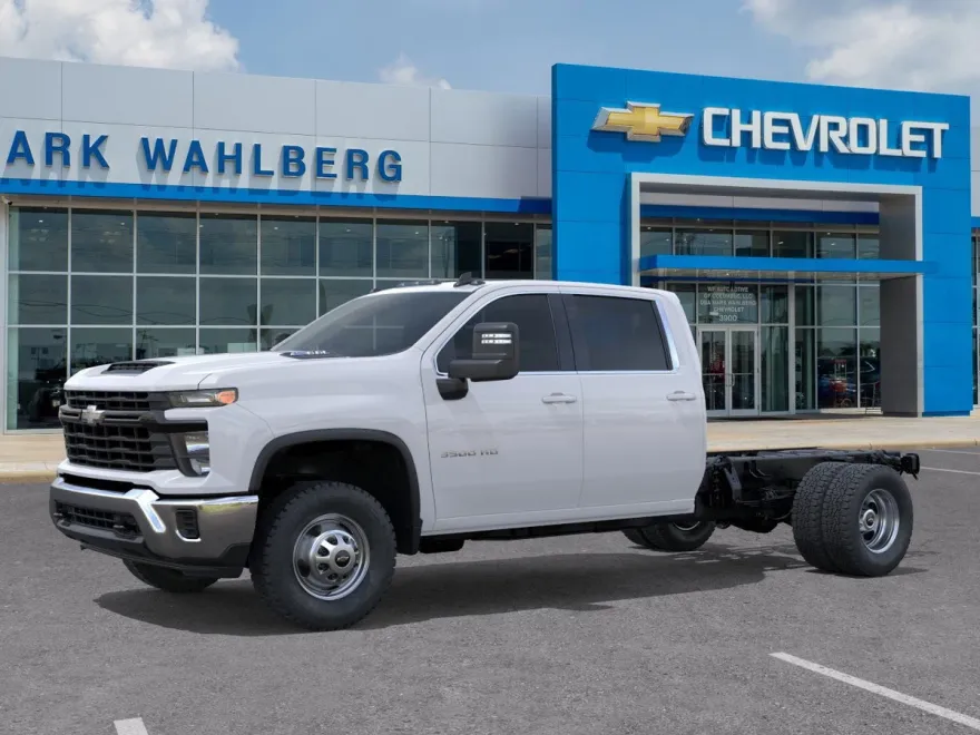2025 Chevrolet Silverado 3500HD Work Truck photo 1