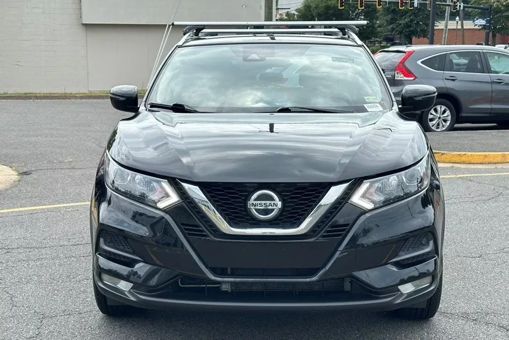 2020 Nissan Rogue Sport SV photo 1