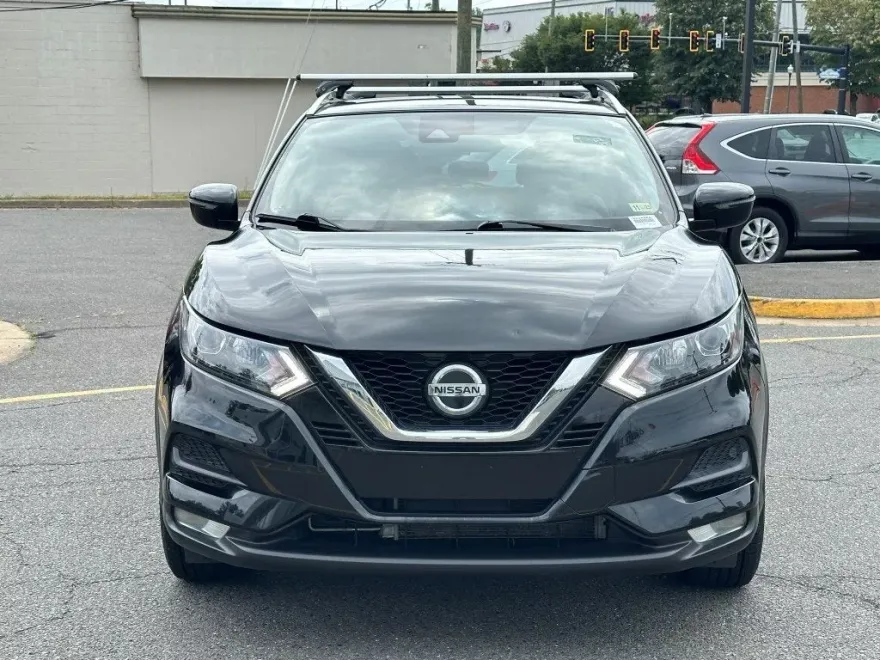 2020 Nissan Rogue Sport SV photo 1