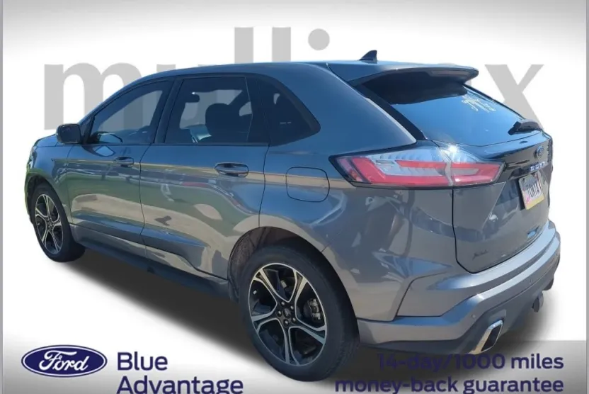 2021 Ford Edge ST photo 1