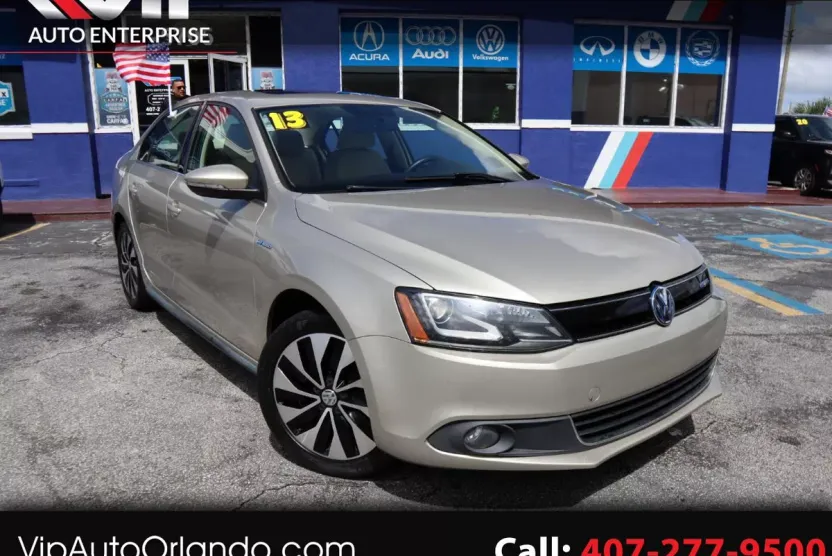 2013 Volkswagen Jetta Hybrid photo 1