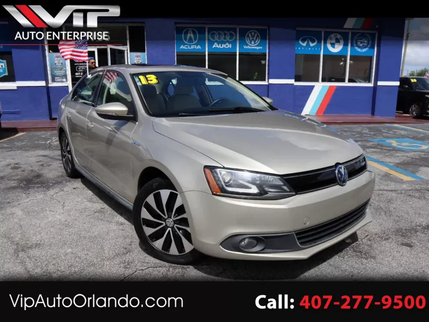 2013 Volkswagen Jetta Hybrid photo 1