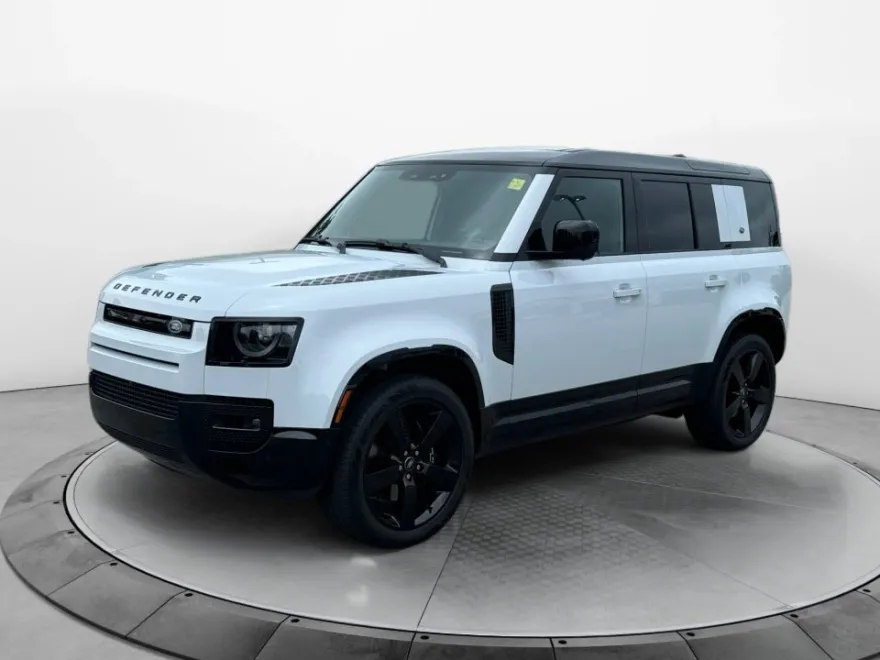 2023 Land Rover Defender 110 V8 photo 1