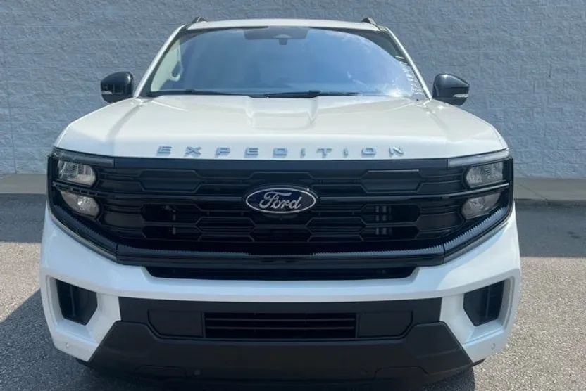 2025 Ford Expedition MAX photo 1