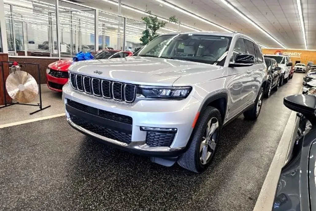 2021 Jeep Grand Cherokee Limited photo 1