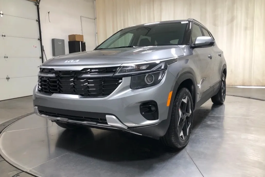 2026 Kia Seltos EX photo 1