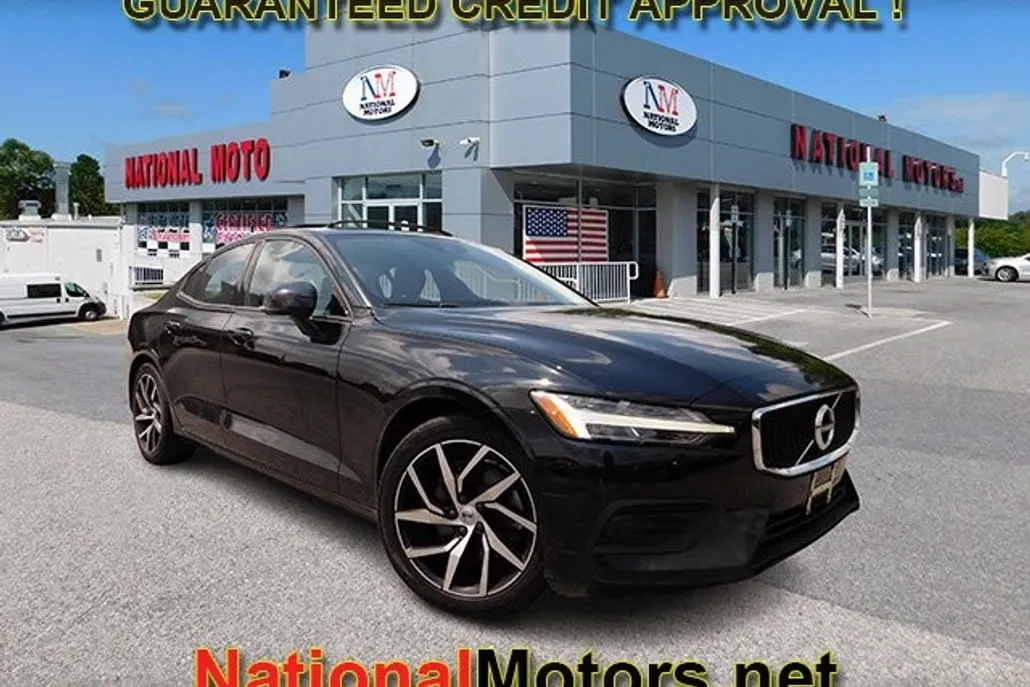 2020 Volvo S60 Momentum photo 1