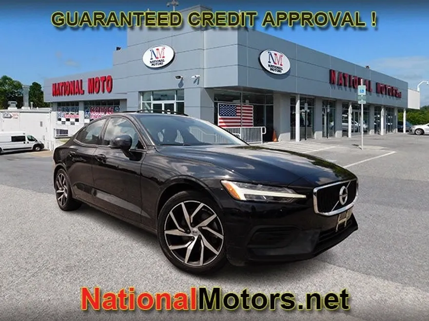 2020 Volvo S60 Momentum photo 1
