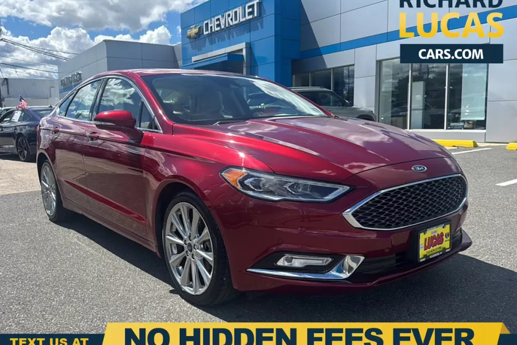 2017 Ford Fusion Platinum photo 1