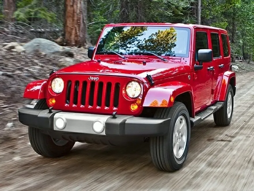 2014 Jeep Wrangler Unlimited Sahara photo 1