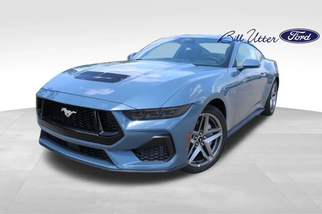 2025 Ford Mustang GT photo 1