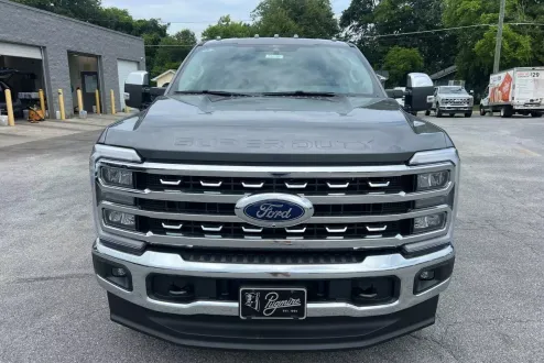 2025 Ford F-250 Lariat photo 2