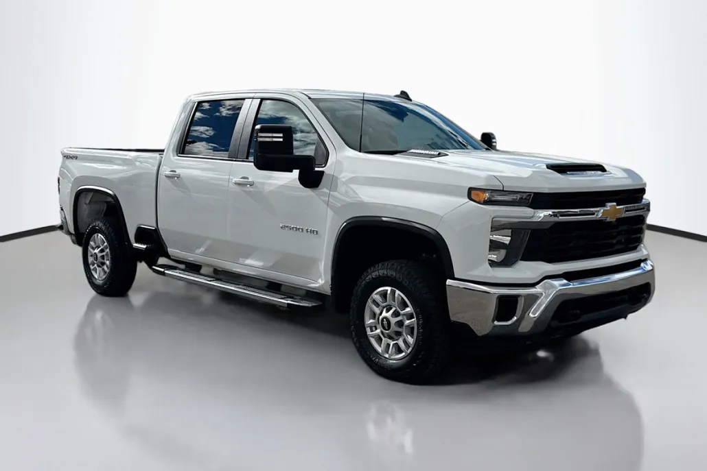 2024 Chevrolet Silverado 2500HD LT photo 1