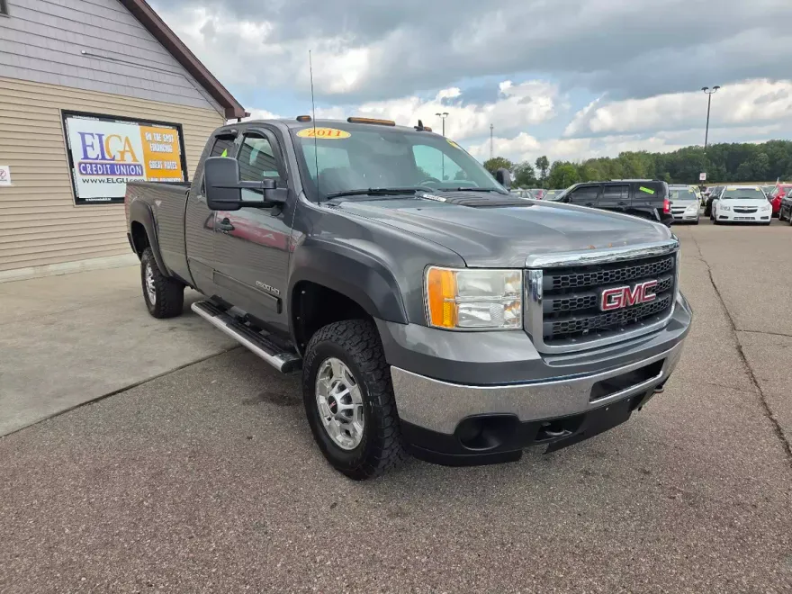2011 Gmc Sierra SLE photo 1