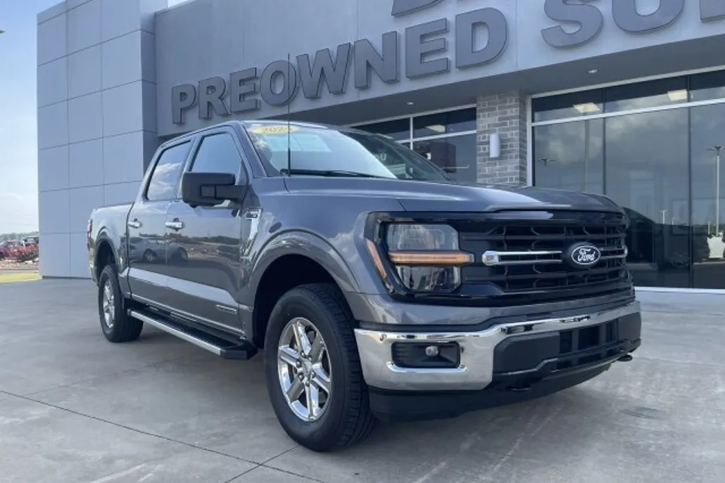 2024 Ford F-150 XLT photo 1