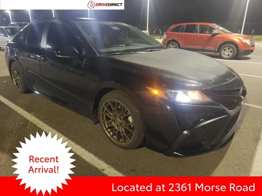 2023 Toyota Camry SE photo 1