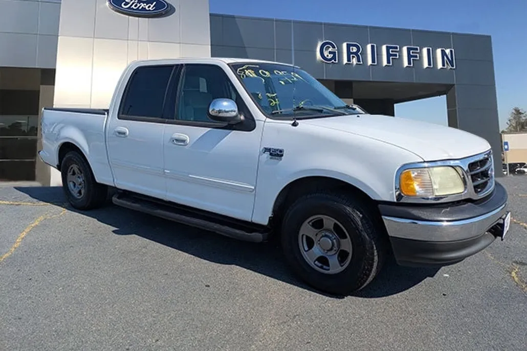 2002 Ford F-150 XLT photo 1