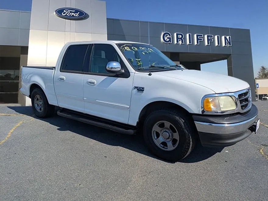 2002 Ford F-150 XLT photo 1