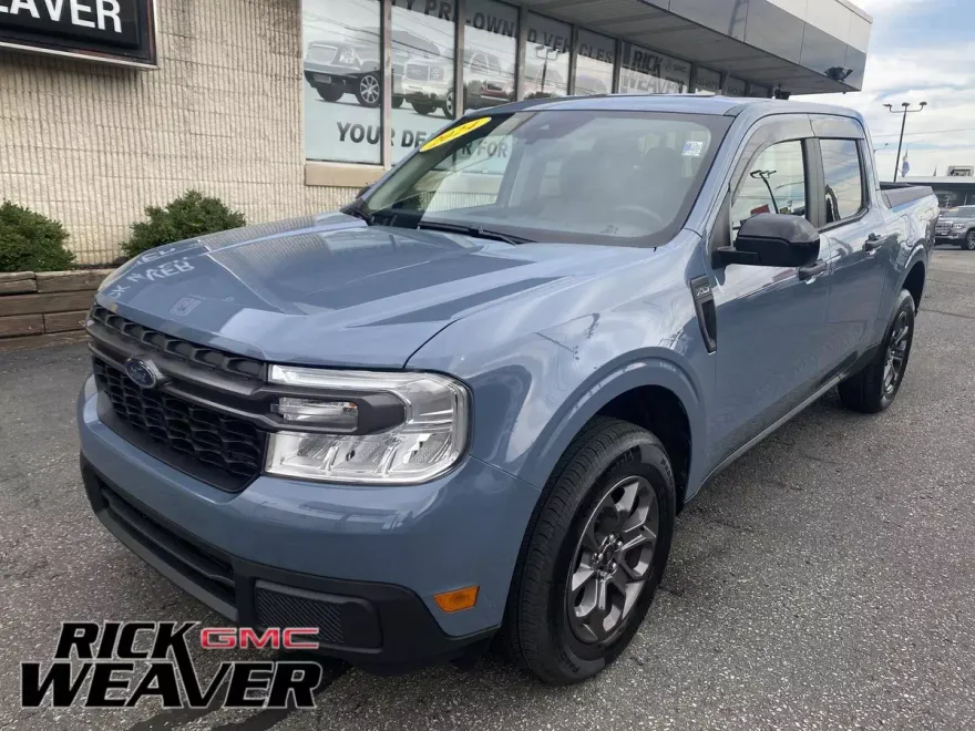 2024 Ford Maverick XLT photo 1