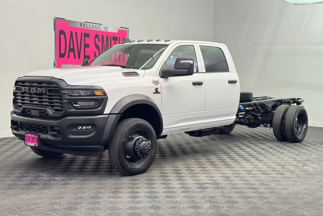 2025 Ram 4500 photo 1