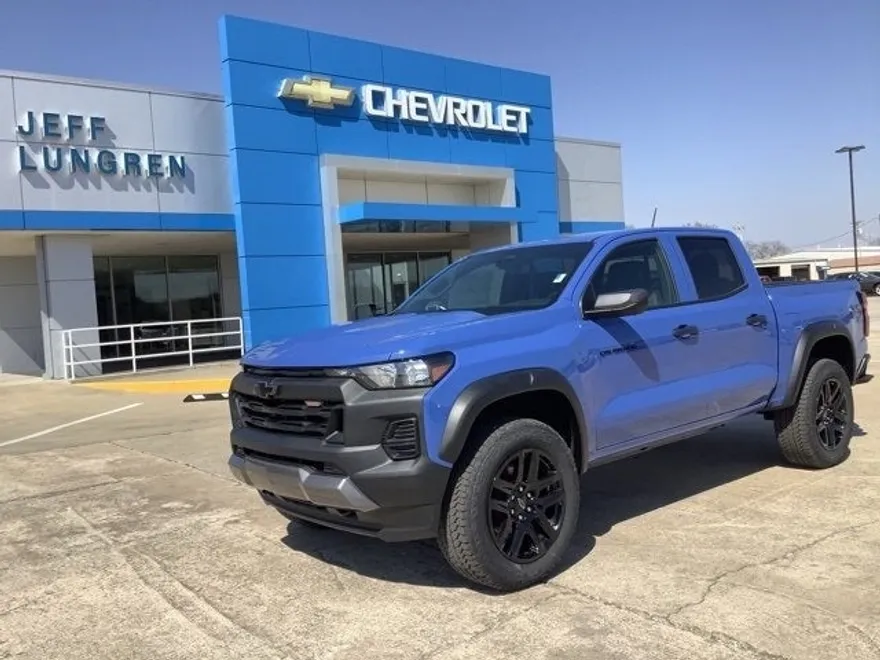 2025 Chevrolet Colorado Trail Boss photo 1