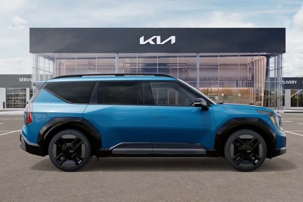 2026 Kia EV9 GT-Line photo 1