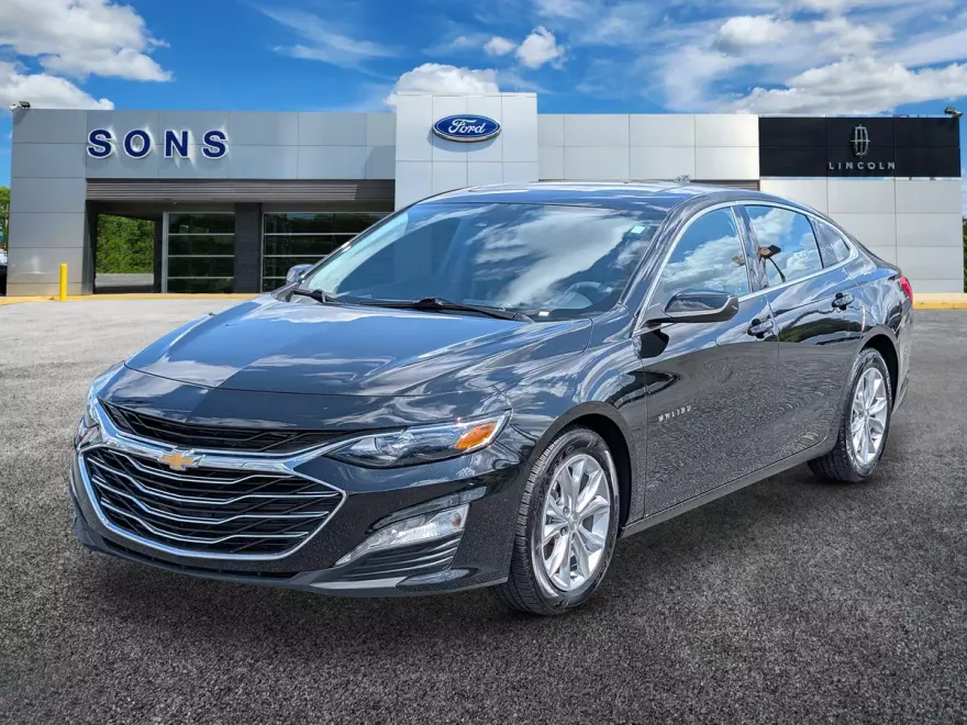 2024 Chevrolet Malibu 1LT photo 1