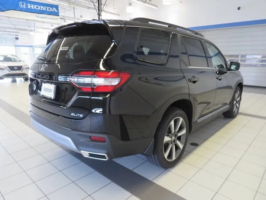 2025 Honda Pilot Elite photo 1