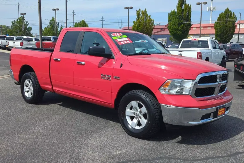 2016 Ram 1500 SLT photo 1