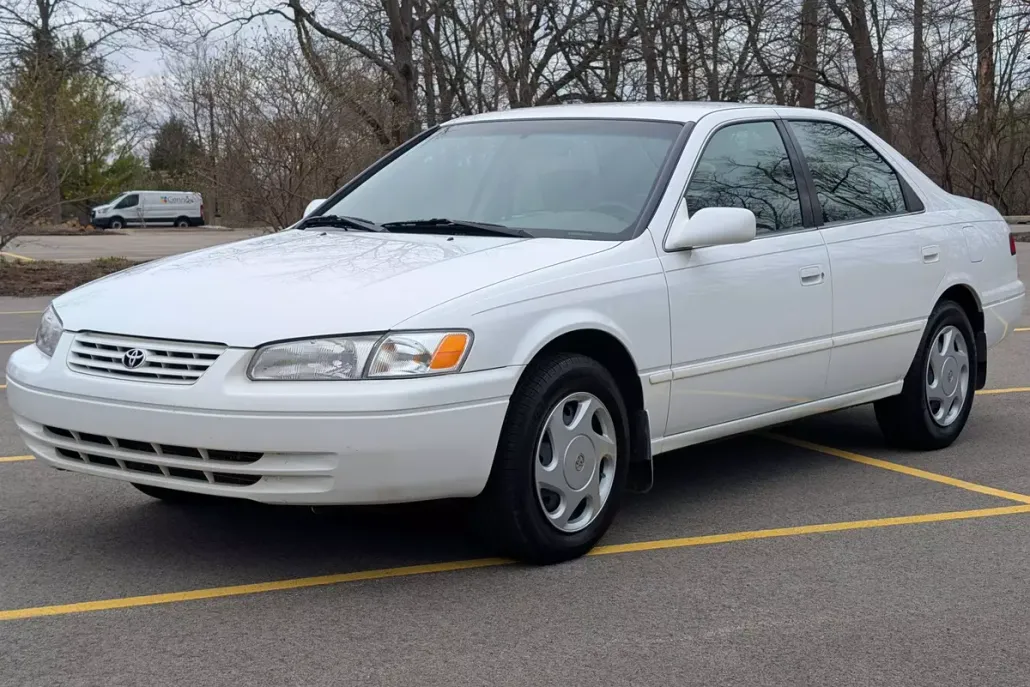 1998 Toyota Camry V6 photo 1