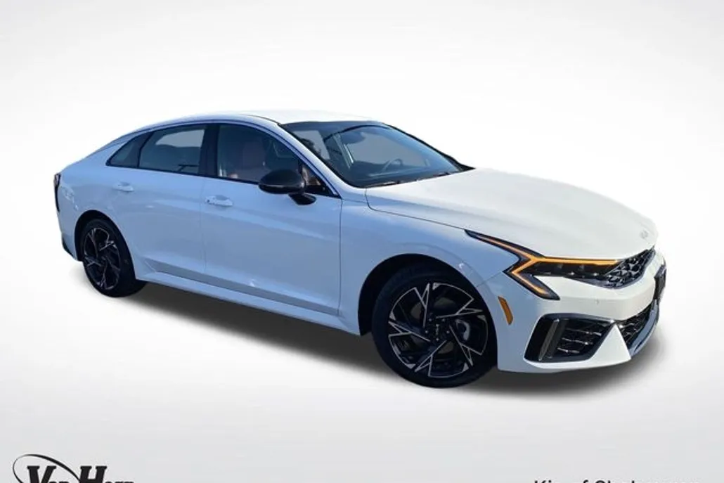 2026 Kia K5 GT-Line photo 1
