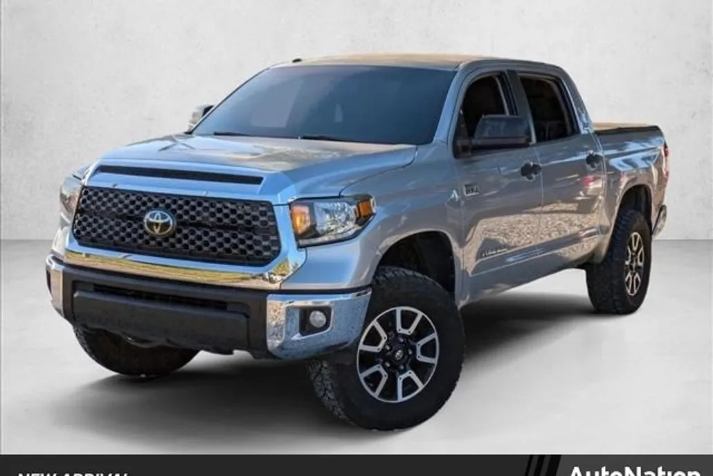 2016 Toyota Tundra SR5 photo 1
