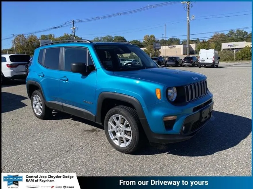2022 Jeep Renegade Latitude photo 1