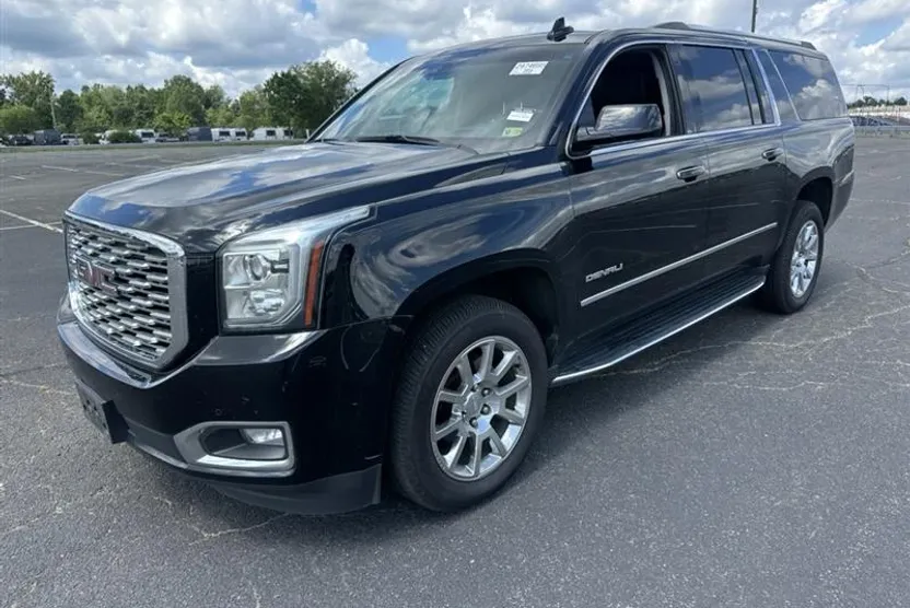 2019 Gmc Yukon XL Denali photo 1