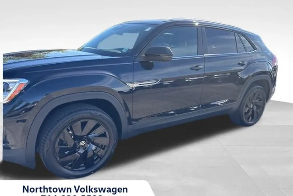 2026 Volkswagen Atlas Cross Sport SE Technology photo 1