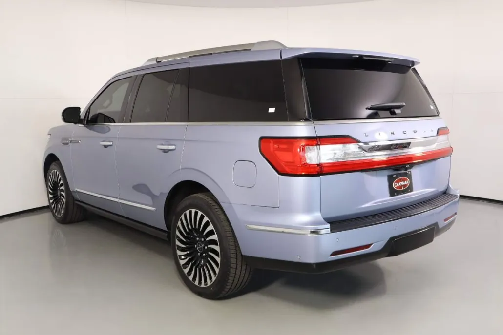 2019 Lincoln Navigator Black Label photo 1