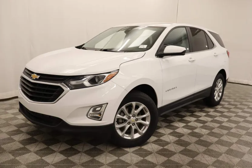 2021 Chevrolet Equinox LT photo 1