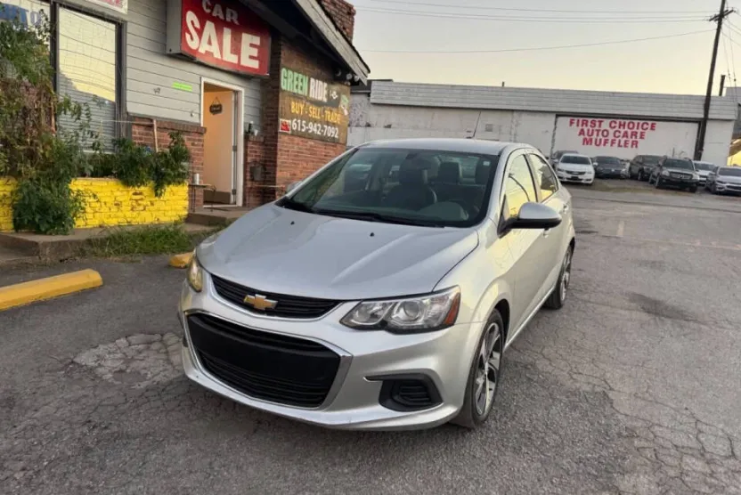 2019 Chevrolet Sonic Premier photo 1