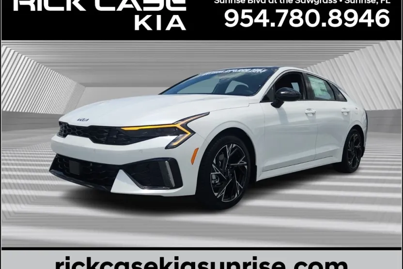 2025 Kia K5 GT-Line photo 1