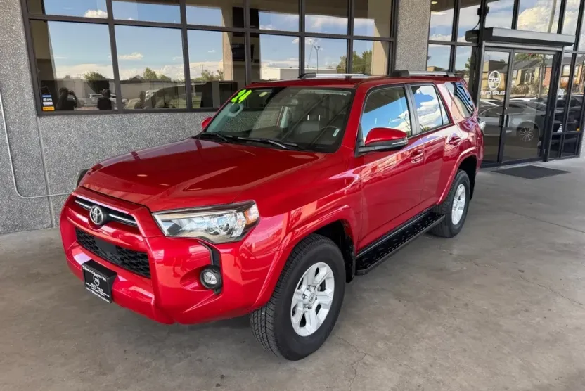 2024 Toyota 4Runner SR5 Premium photo 1