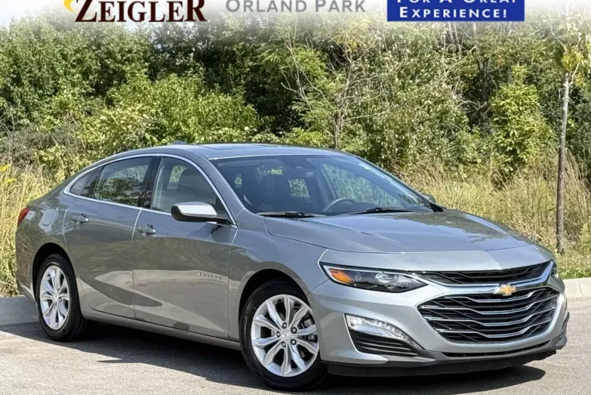 2024 Chevrolet Malibu 1LT photo 1