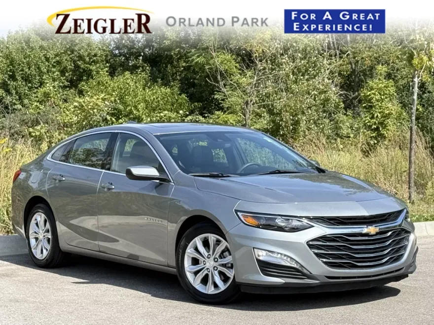 2024 Chevrolet Malibu 1LT photo 1