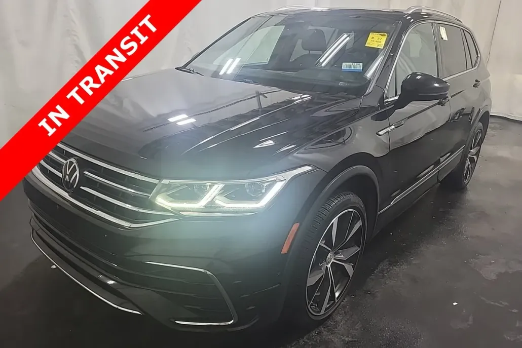 2022 Volkswagen Tiguan SEL Premium R-Line photo 1