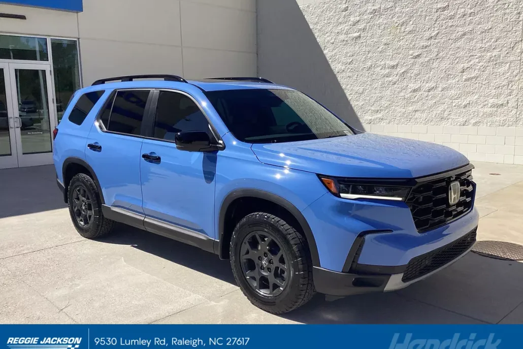 2025 Honda Pilot TrailSport photo 1