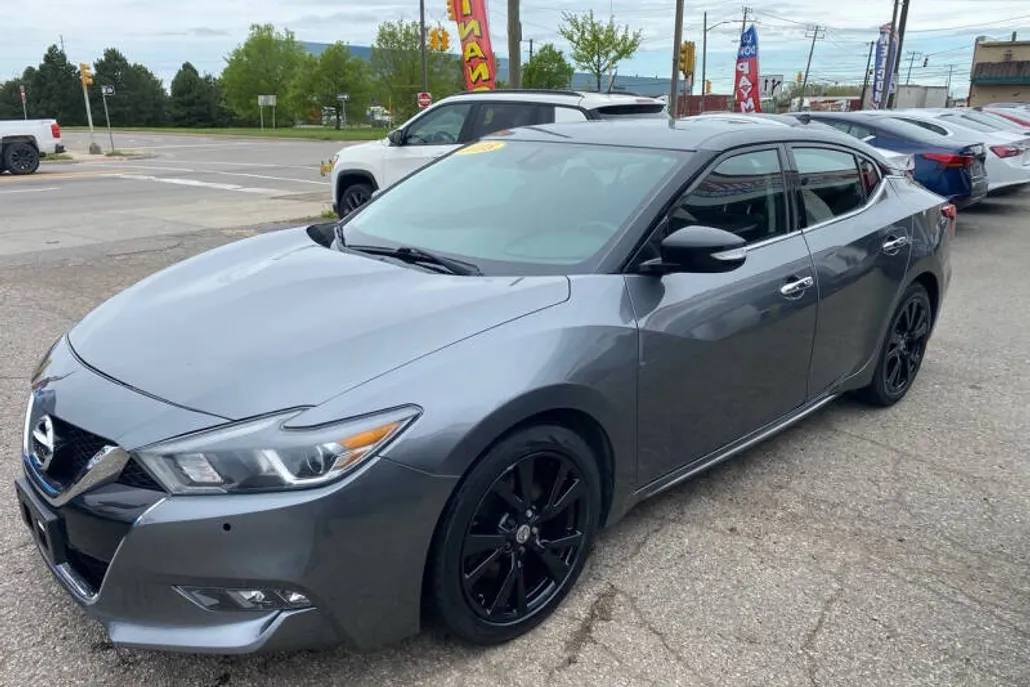 2018 Nissan Maxima SV photo 1