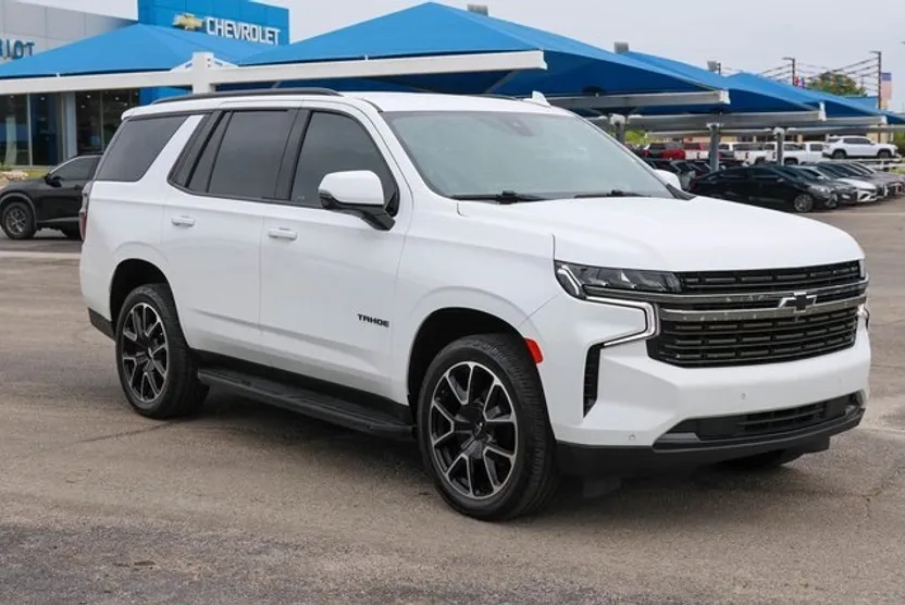 2022 Chevrolet Tahoe RST photo 1