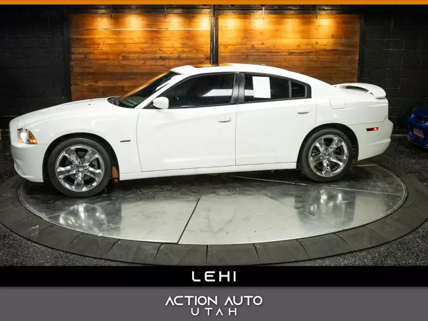 2011 Dodge Charger R/T Max photo 1