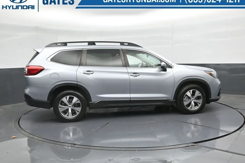 2019 Subaru Ascent Premium photo 1