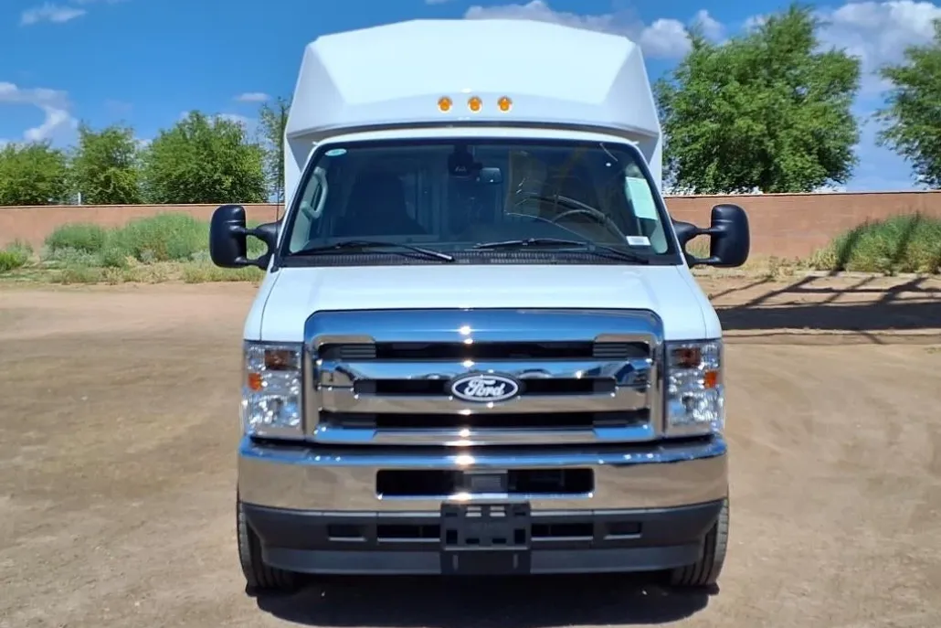 2026 Ford E-350 Base photo 1