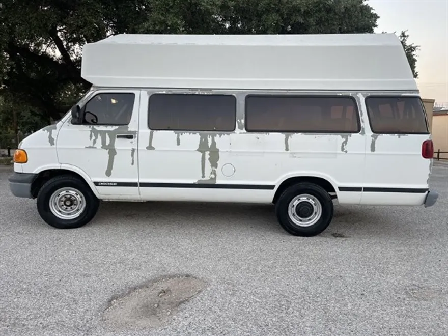 2003 Dodge Ram Van B3500 photo 1